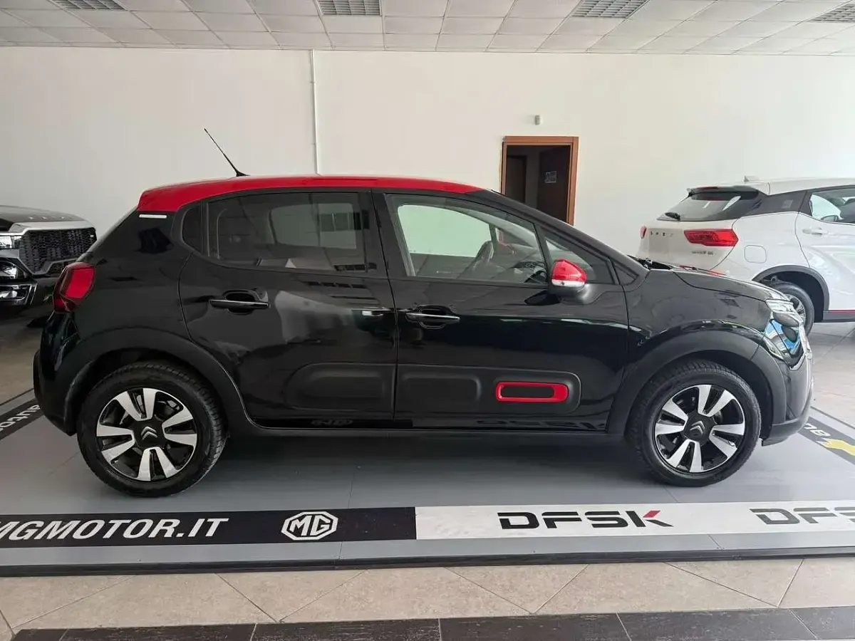 Usata Citroën C3 Shine 102 CV (75 kW) 2023 Nero Utilitaria