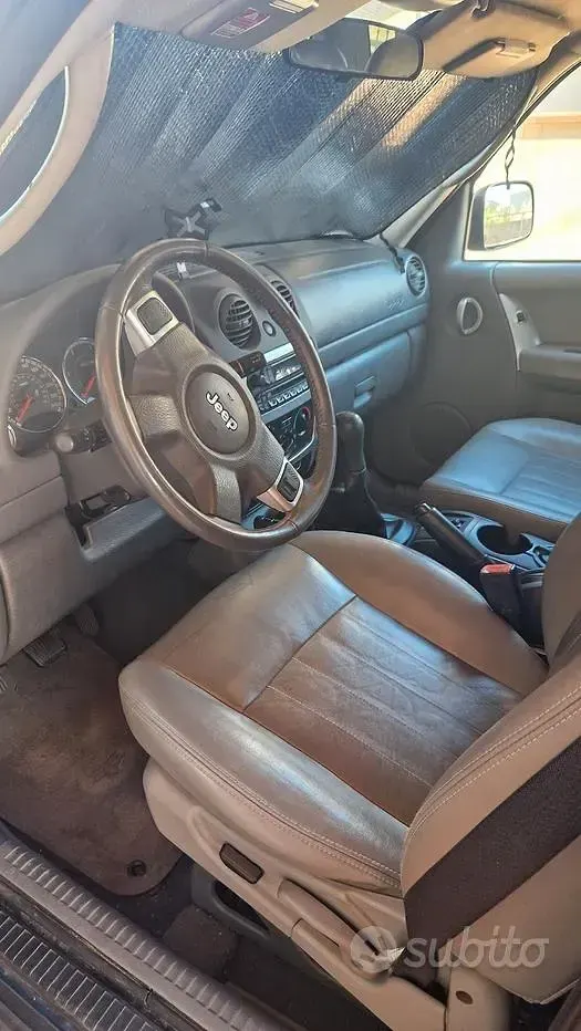 Usata Jeep Cherokee Limited 163 CV (119 kW) 2007 Blu SUV