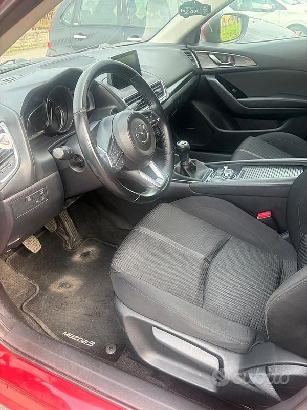 Usata Mazda 3 Exceed 105 CV (77 kW) 2017 Rosso Berlina