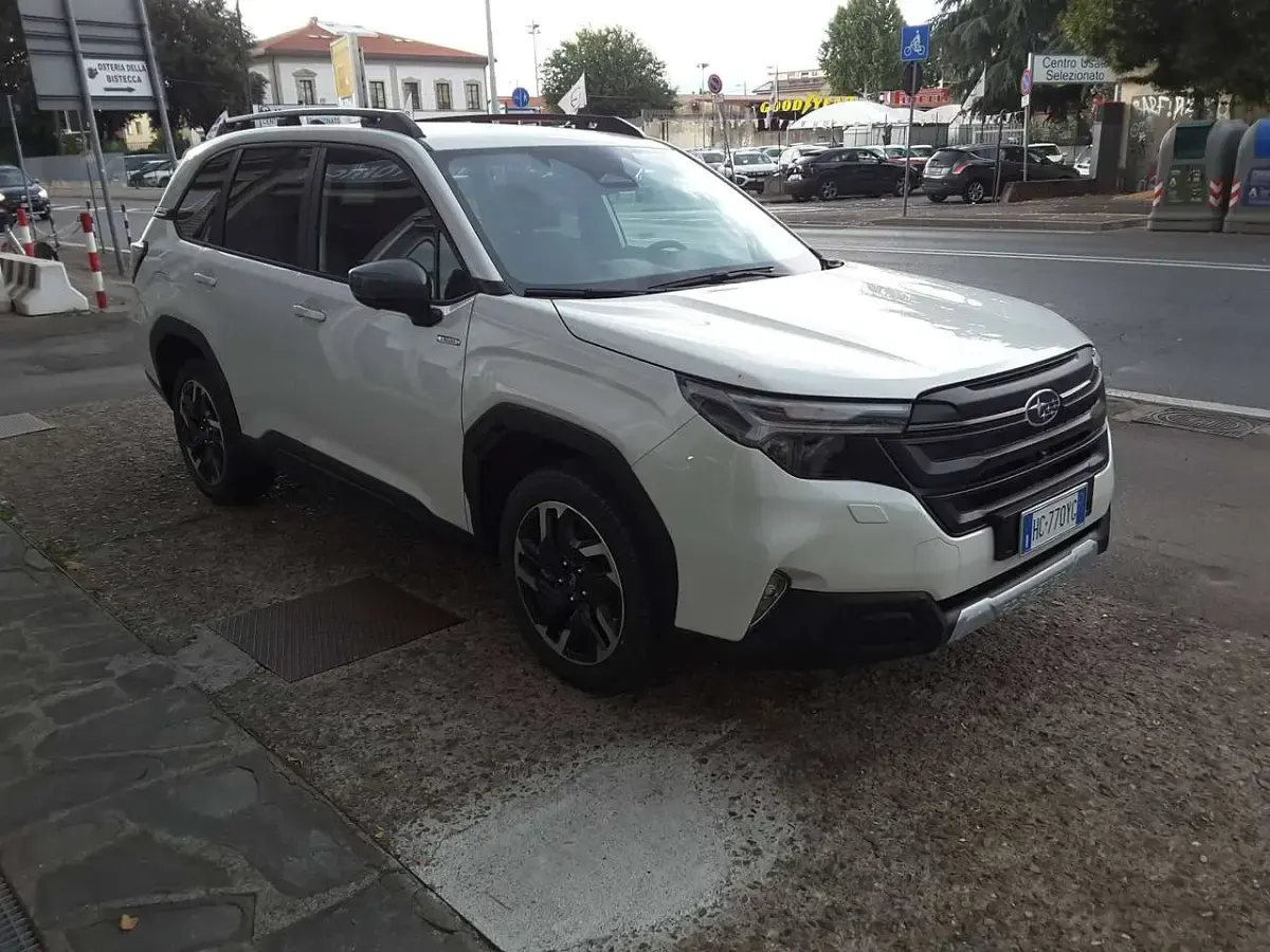 Nuova Subaru Forester Style 136 CV (100 kW) 2026 Crystal white pearl met SUV