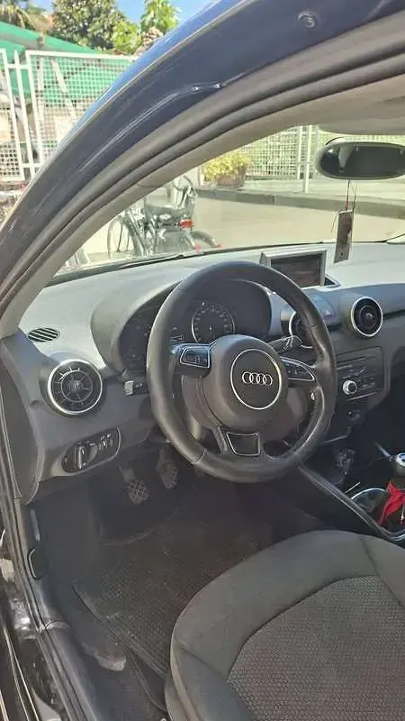 Usata Audi A1 Sportback Attraction 86 CV (63 kW) 2013 Nero Utilitaria