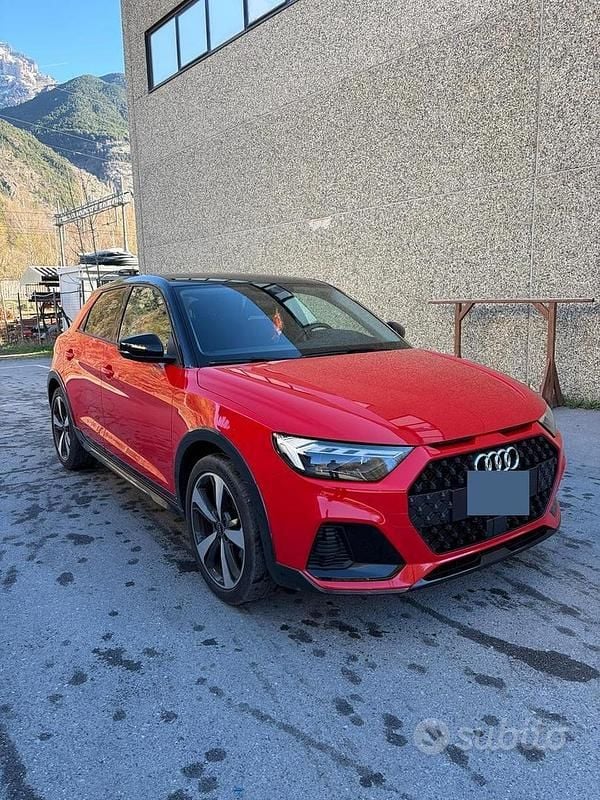 Usata Audi A1 Ambiente 150 CV (110 kW) 2020 Rosso SUV