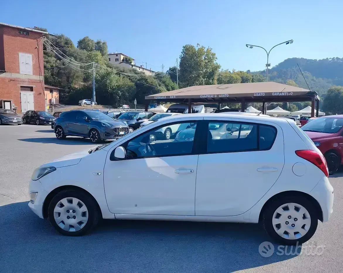 Usata Hyundai i20 Classic 75 CV (55 kW) 2014 Bianco Utilitaria