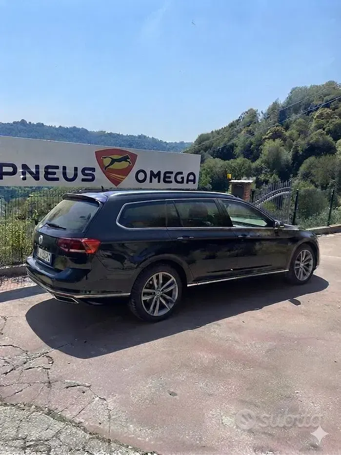 Usata VW Passat Executive 190 CV (139 kW) 2019 Nero Station wagon