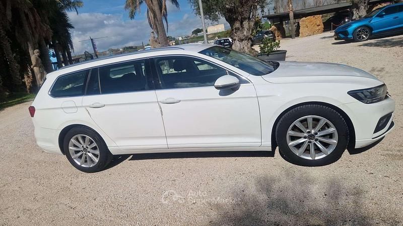 Usata VW Passat Business 122 CV (89 kW) 2021 Bianco Station wagon