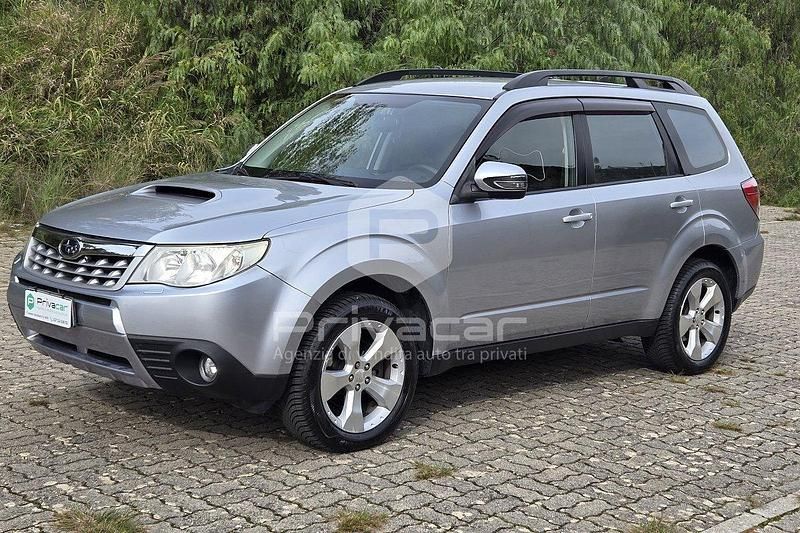 Grigio Usata 2012 Subaru Forester Exclusive+ SUV | 8600 € - Immagine 1/4