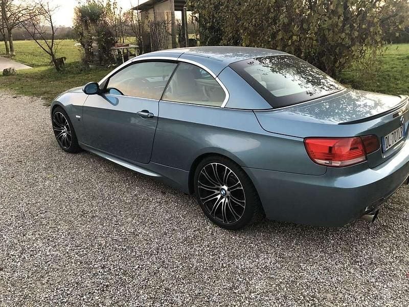 Usata BMW 325 Cabriolet M Sport 218 CV (160 kW) 2007 Cabrio