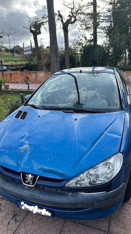 Usata Peugeot 206 68 CV (50 kW) 2005 Berlina