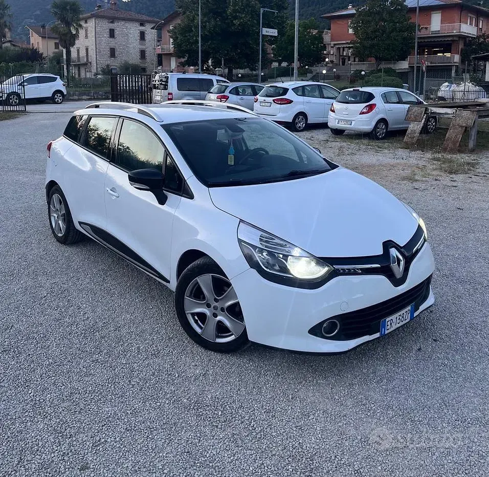 Usata Renault Clio 90 CV (66 kW) 2014 Bianco Station wagon