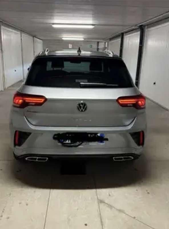 Usata VW T-Roc R-line 150 CV (110 kW) 2023 Grigio SUV