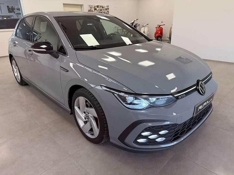 Grigio Usata 2022 VW Golf VIII GTD Tre volumi | 27.000 € (Buon prezzo) - Immagine 1/4