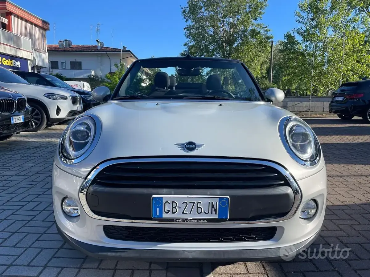 Occasion Mini Cooper Cabriolet Hype 102 ch (75 kW) 2020 Gris Cabriolet