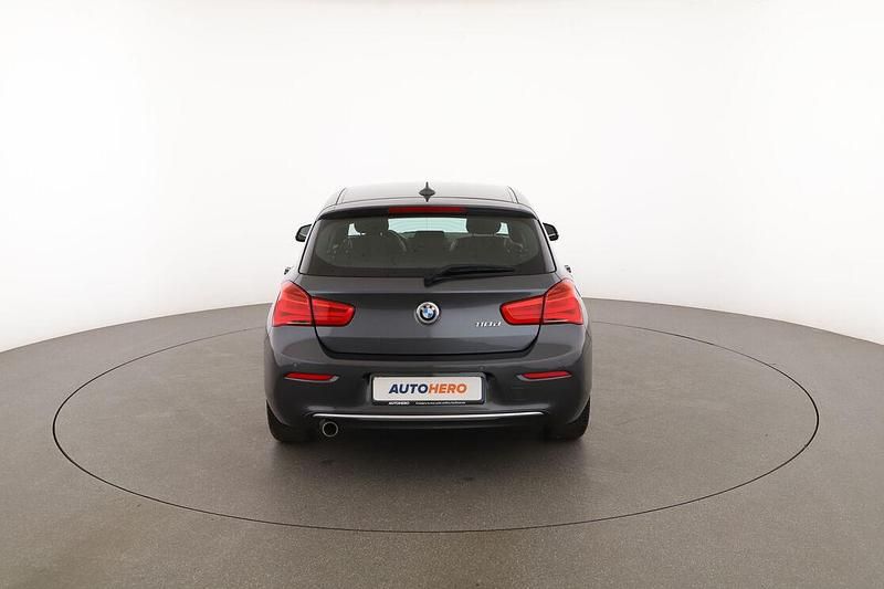 Usata BMW 118 Urban Line 150 CV (110 kW) 2018 Grigio Utilitaria