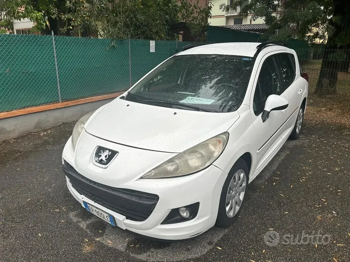 Käytetty Peugeot 207 73 HP (53 kW) 2012 Valkoinen Farmari