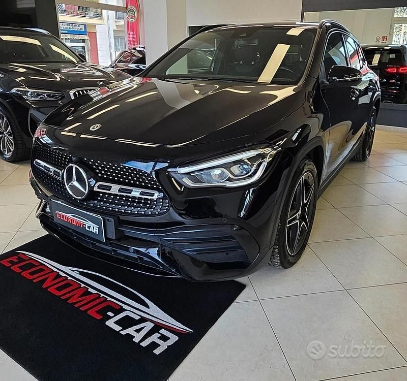 Usata Mercedes GLA180 Premium 116 CV (85 kW) 2023 Nero SUV