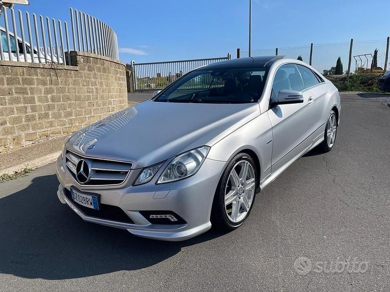 Usata Mercedes E250 Avantgarde 203 CV (149 kW) 2010 Grigio Coupé