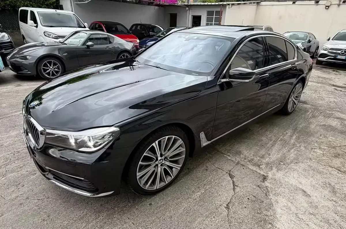 Usata BMW 730 Comfort Edition 265 CV (194 kW) 2018 Blu Berlina