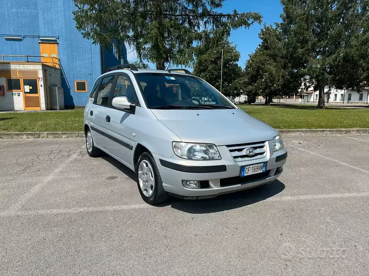 Usata Hyundai Matrix 103 CV (75 kW) 2003 Grigio Monovolume