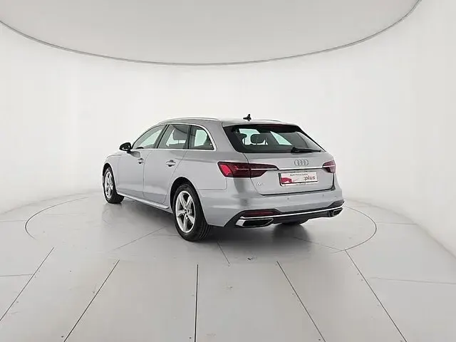 Usata Audi A4 Advanced Plus 163 CV (119 kW) 2024 Argento floret metallizzato Station wagon
