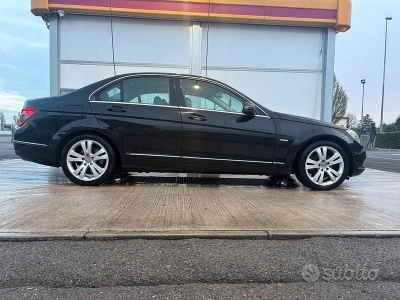 Usata Mercedes C200 Avantgarde 184 CV (135 kW) 2010 Nero Berlina