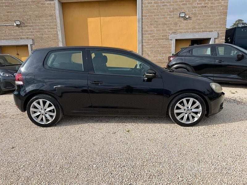 Usata VW Golf VI Sportline 122 CV (89 kW) 2009 Nero Utilitaria
