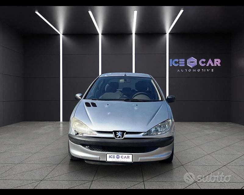 Usata Peugeot 206 68 CV (50 kW) 2003 Grigio Berlina