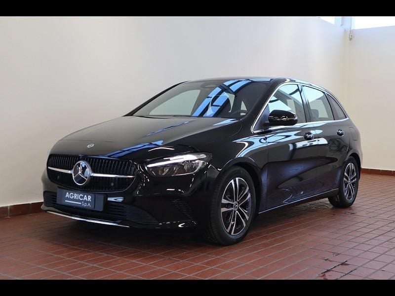 Nuova Mercedes B180 Advanced 116 CV (85 kW) 2026 Nero Monovolume