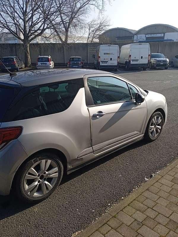 Usata Citroën DS3 Chic 68 CV (50 kW) 2013 Grigio Berlina