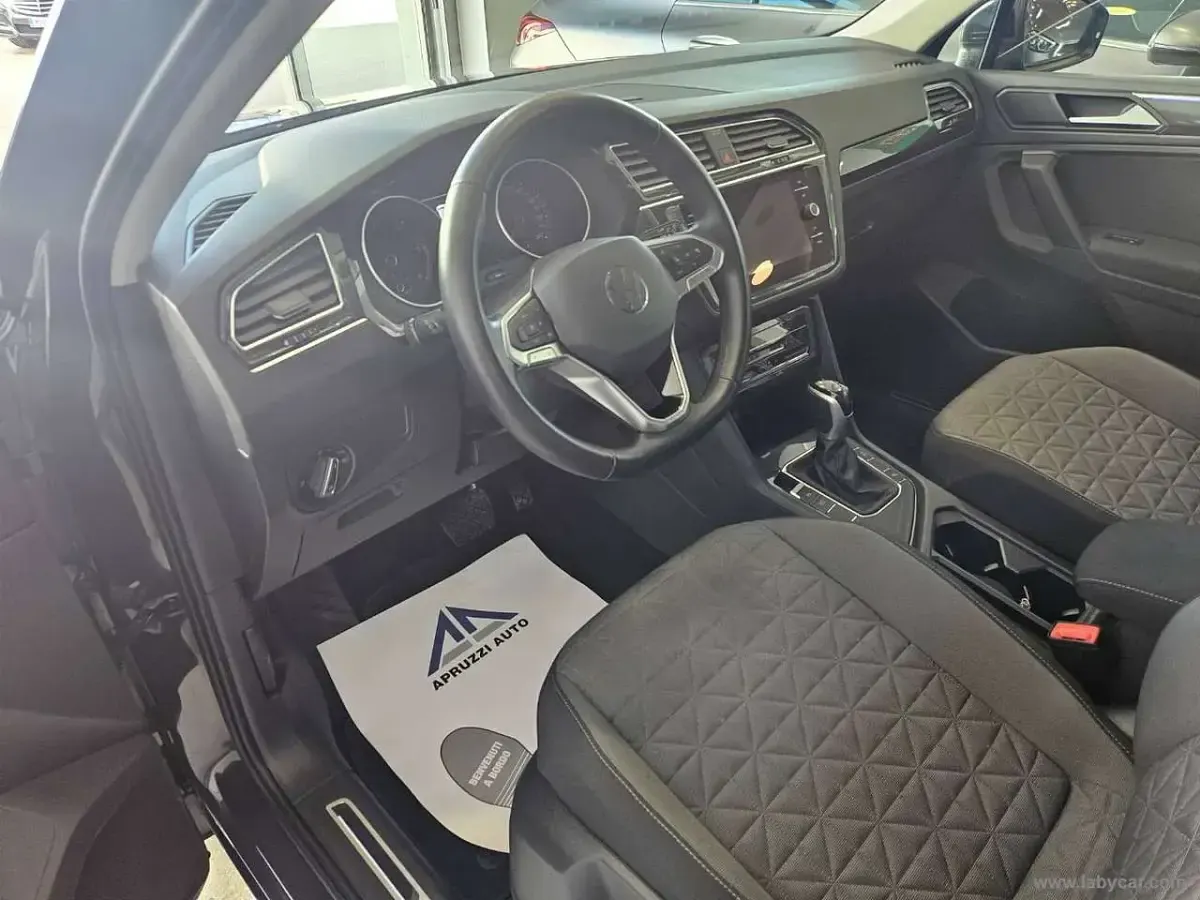 Usata VW Tiguan Life 150 CV (110 kW) 2024 Grigio SUV