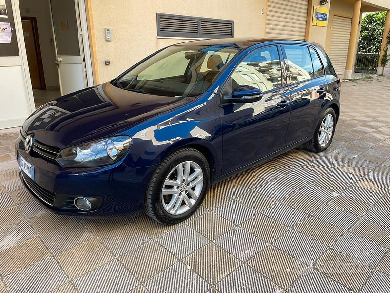 Blu Usata 2010 VW Golf VI Highline Tre volumi | 7999 € (Molto cara) - Immagine 1/4