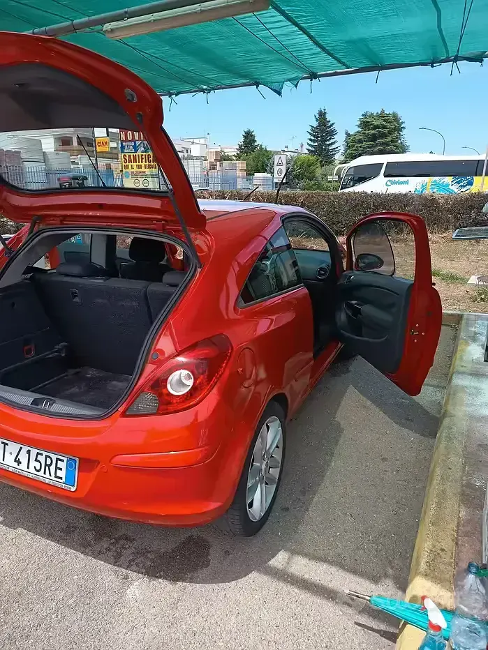 Usata Opel Corsa 80 CV (58 kW) 2007 Rosso Utilitaria