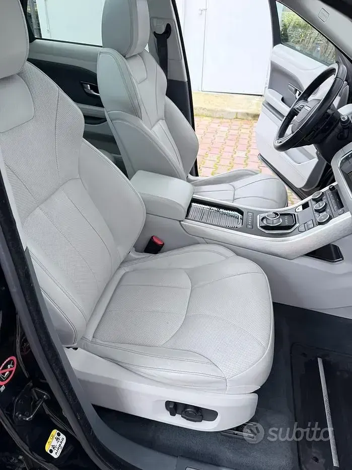 Usata Land Rover Range Rover evoque 245 CV (180 kW) 2016 Nero SUV