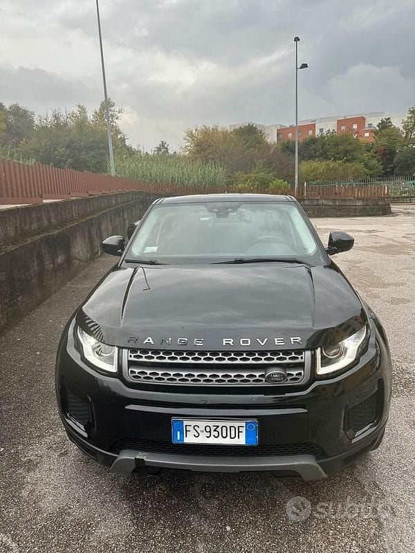 Usata Land Rover Range Rover evoque 150 CV (110 kW) 2018 Nero Berlina