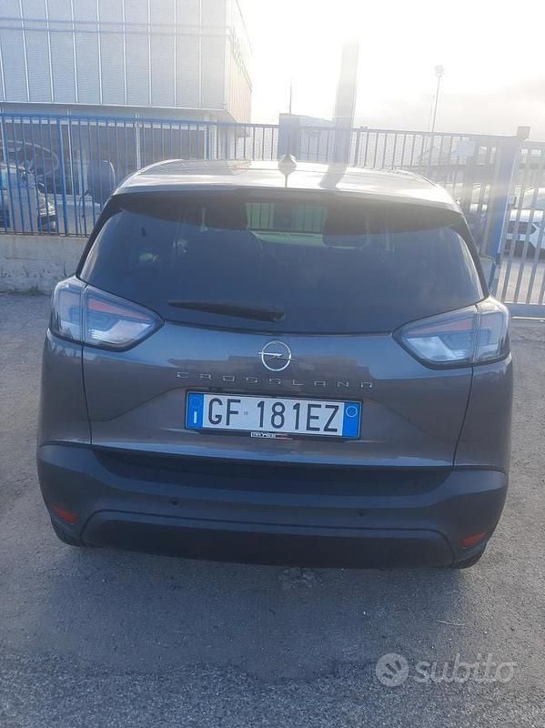 Usata Opel Crossland 110 CV (80 kW) 2021 Grigio SUV