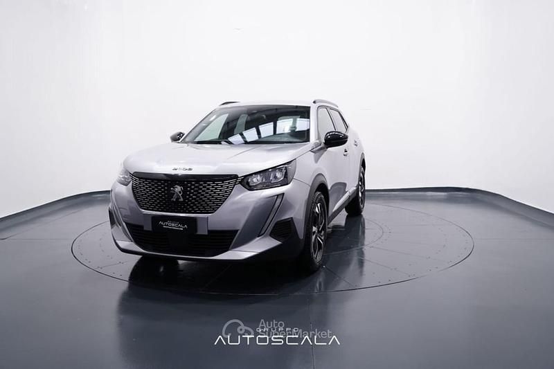 Usata Peugeot 2008 Allure 131 CV (96 kW) 2023 Grigio artense met. SUV