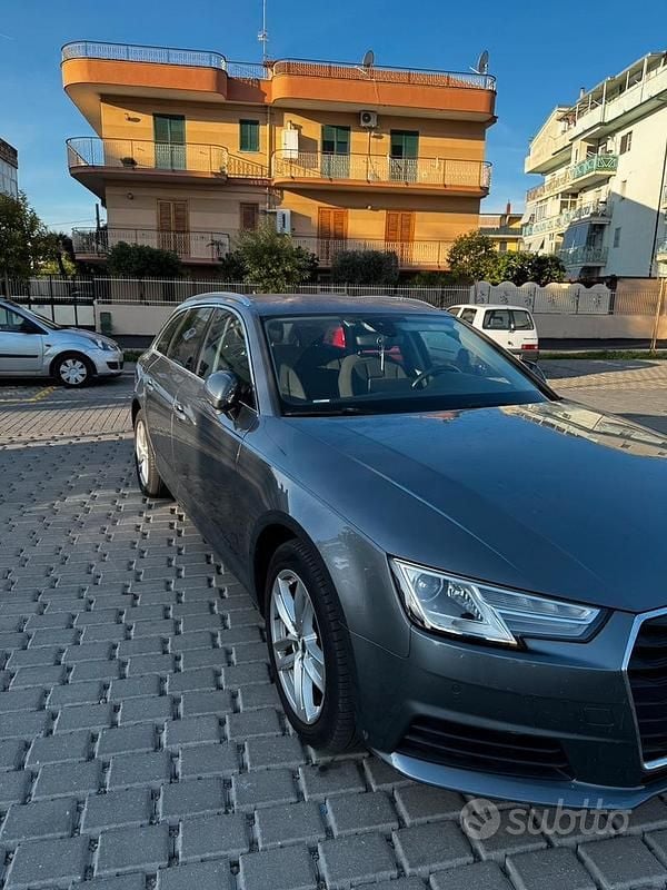 Usata Audi A4 Business 150 CV (110 kW) 2017 Grigio Station wagon