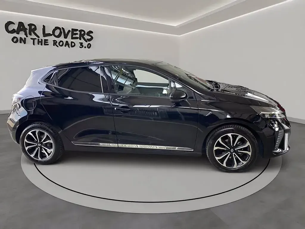 Usata Renault Clio V Techno 91 CV (66 kW) 2025 Gne nero etoile Utilitaria