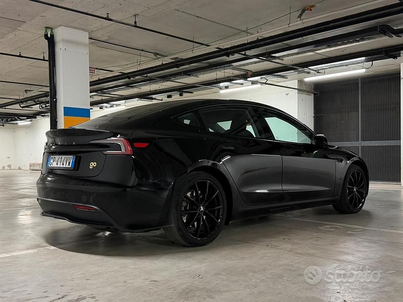 Usata Tesla Model 3 RWD 235 kW (320 CV) 2023 Nero Berlina
