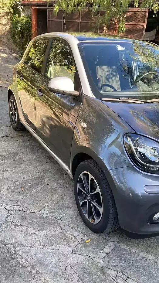 Usata Smart ForFour Passion 71 CV (52 kW) 2017 Grigio Utilitaria