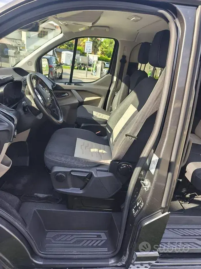 Usata Ford Transit Custom 170 CV (125 kW) 2017 Grigio Berlina