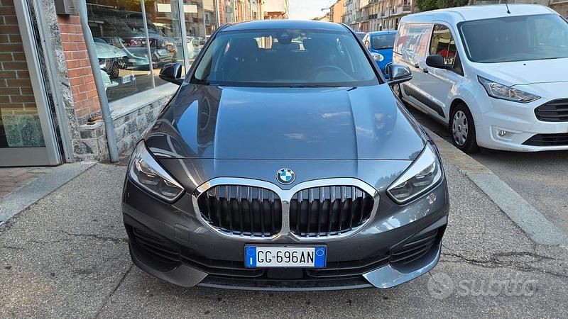 Usata BMW 116 Advantage 116 CV (85 kW) 2021 Grigio Utilitaria