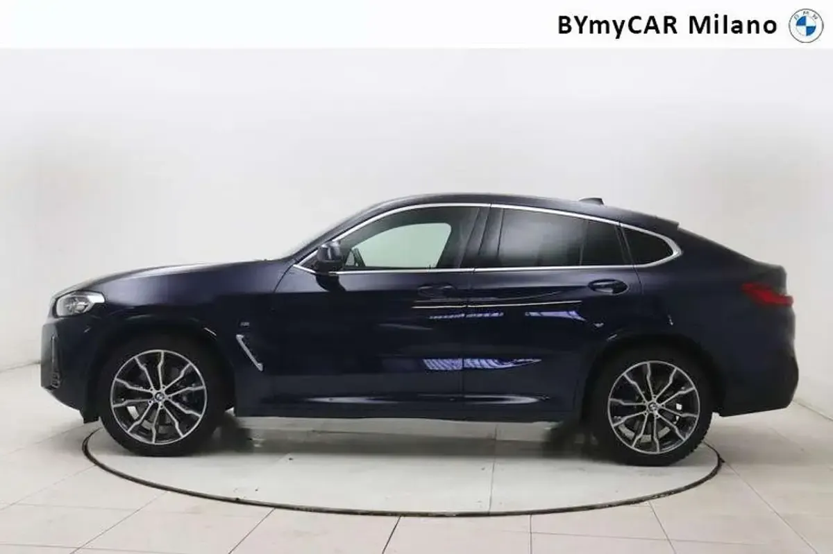 Usata BMW X4 M Sport 190 CV (139 kW) 2023 Tanzanite blue metallizzato SUV