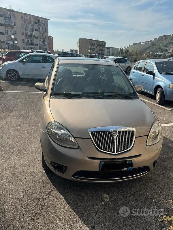 Usata Lancia Ypsilon 2007 Utilitaria