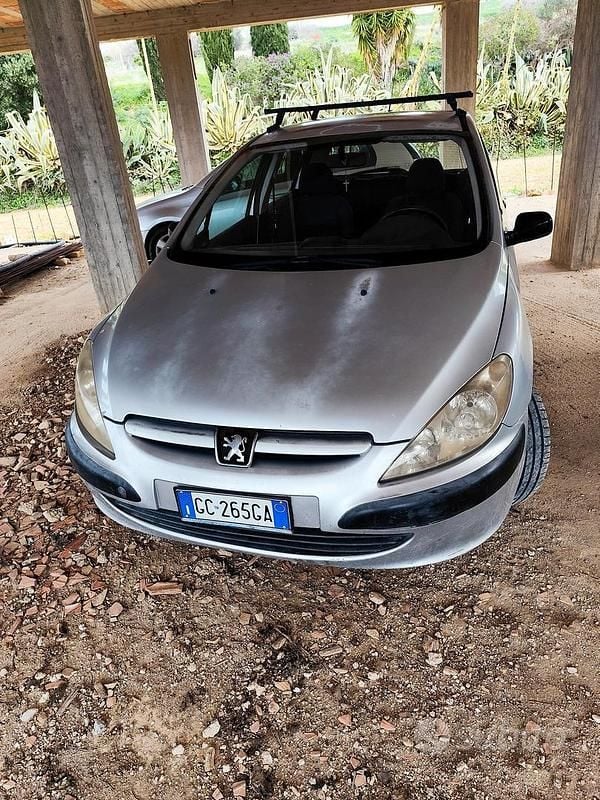 Grigio Usata 2001 Peugeot 307 Tre volumi | 1200 € - Immagine 1/4