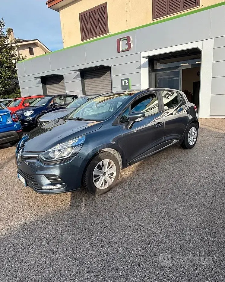 Usata Renault Clio IV Business 90 CV (66 kW) 2019 Blu/azzurro Berlina