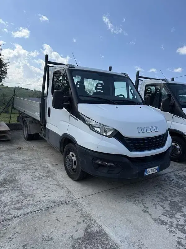 Usata Iveco Daily 136 CV (100 kW) 2020