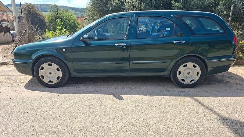 Usata Lancia Lybra 2000 Verde Station wagon