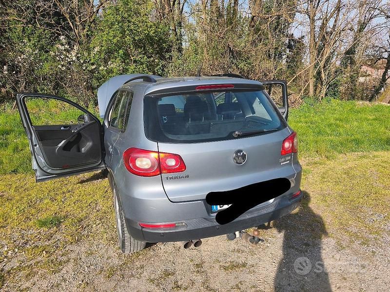 Usata VW Tiguan Trendline 140 CV (102 kW) 2010 Grigio SUV