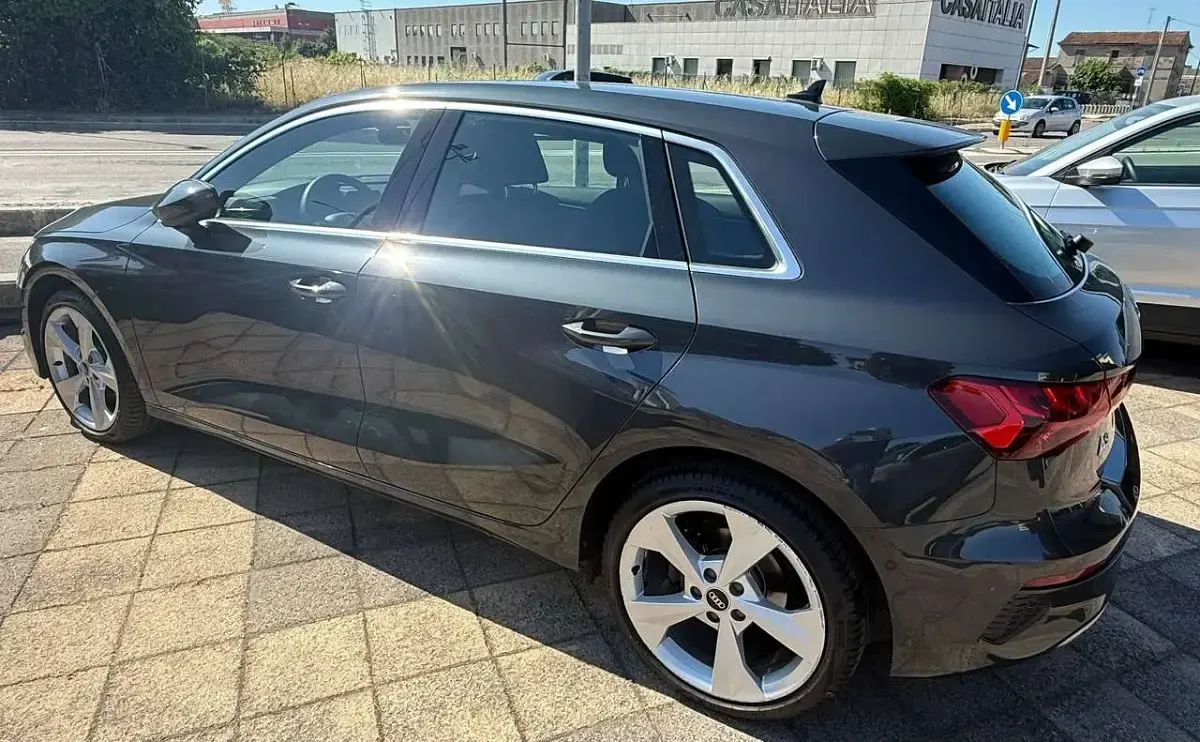 Usata Audi A3 Advanced 150 CV (110 kW) 2022 Grigio Berlina
