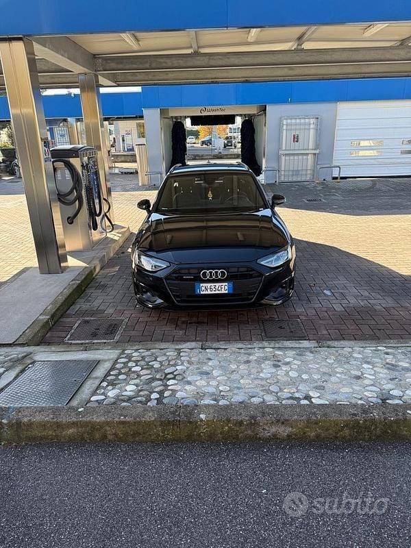 Usata Audi A4 190 CV (139 kW) 2023 Nero Station wagon